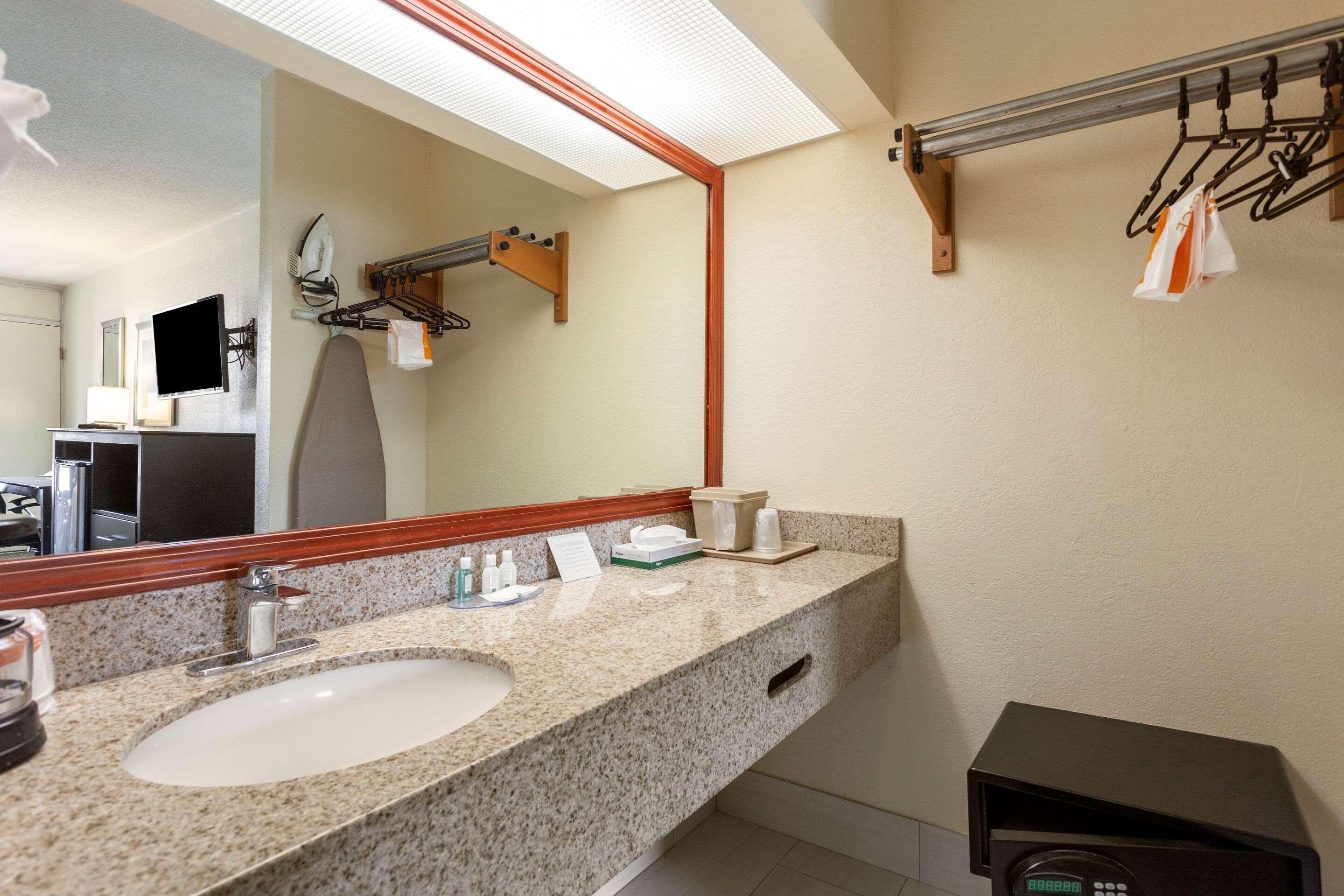 Quality Inn St George I-95 St. George Exteriör bild