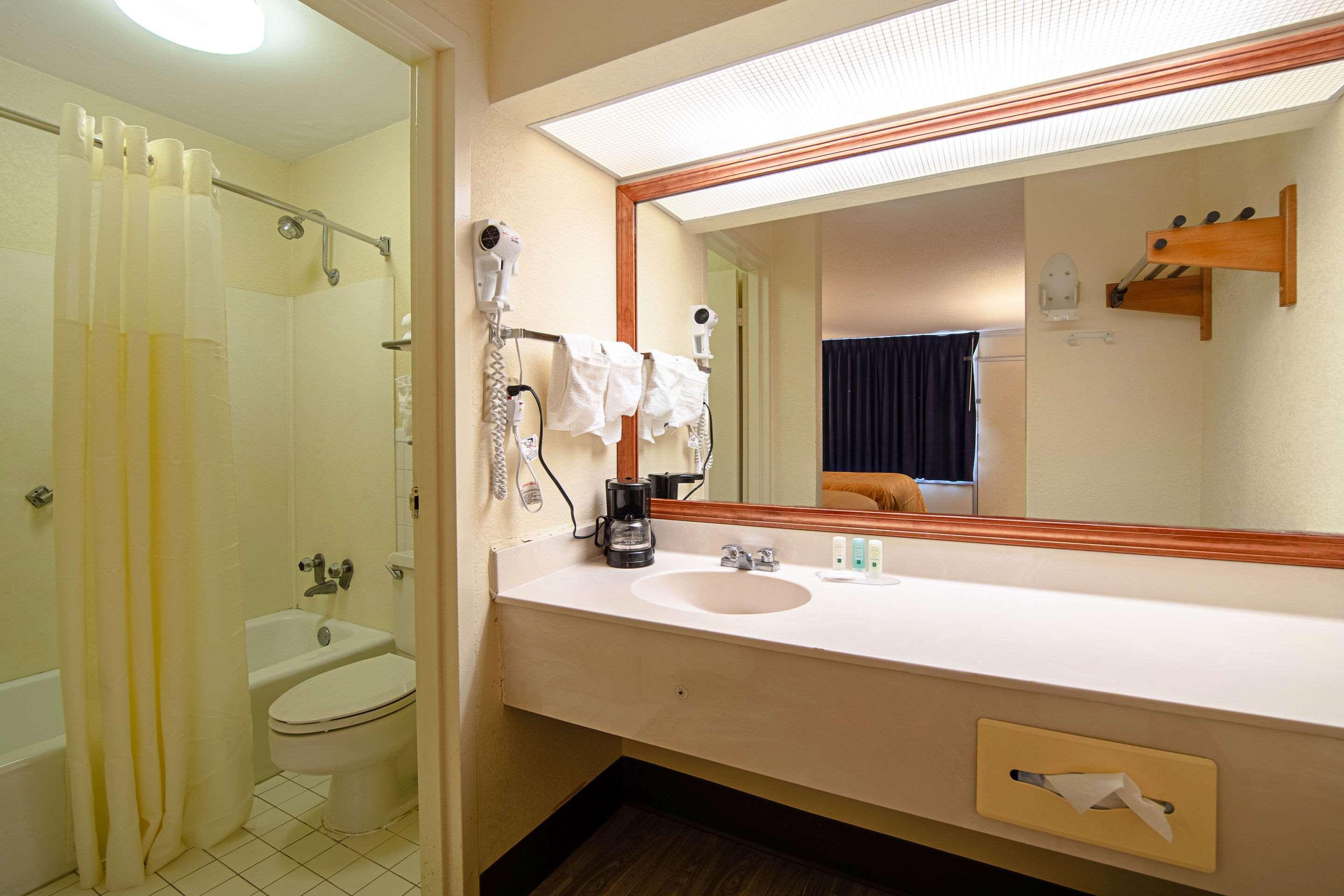 Quality Inn St George I-95 St. George Exteriör bild